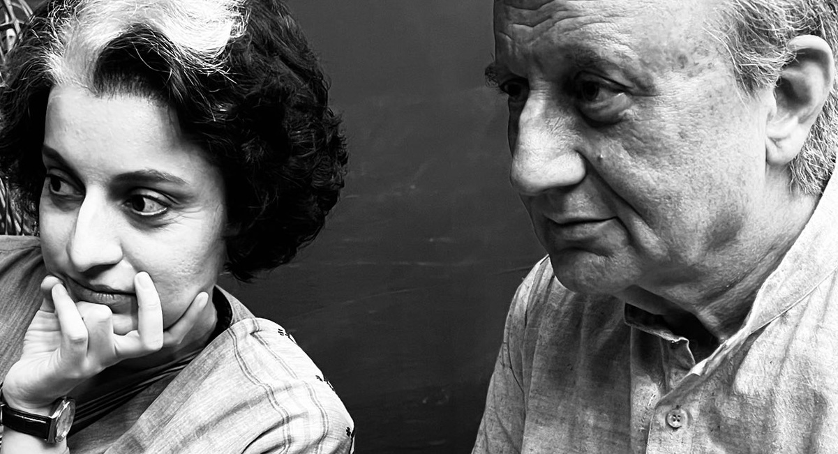 अनुपम खेरने कंगना रणौतला #Emergency चित्रपटासाठी पत्र लिहून शुभेच्छा दिल्या आहेत. त्यात चित्रपटासाठी तिच्या मेहनतीचं कौतुक केलं आहे.