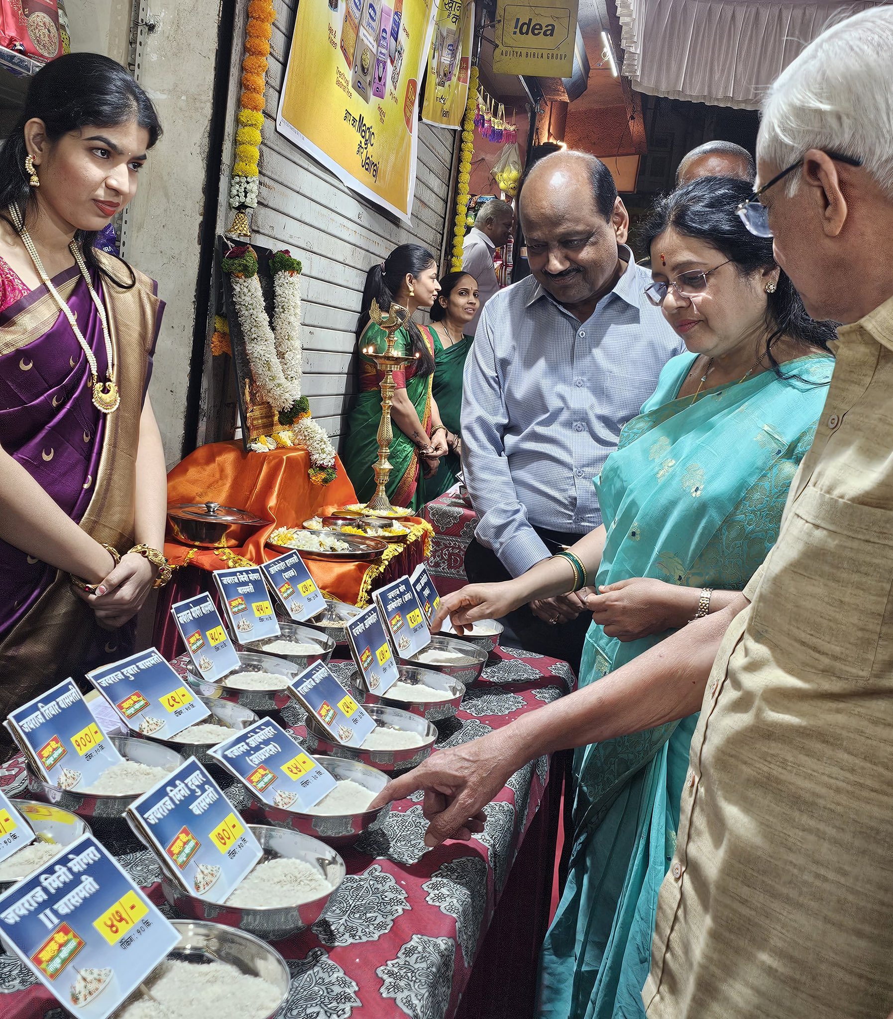 ग्राहक पेठेत 34 व्या तांदूळ महोत्सवाचे मेधा कुलकर्णी हस्ते उद्घाटन