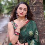 स्तृती मराठे ला बघून शिंदे ह्यांनी केला इन्स्टा वर रिप्लाय, मानले रातराणीचा मधुगंध... वाचा तिची पोस्ट.